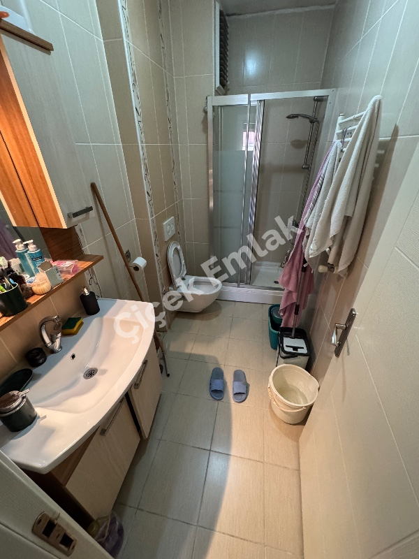 Alibeyköy Çarşı İçi Mısıra Yakın 2+1 Asansörlü Balkonlu Arakat Satılık Daire