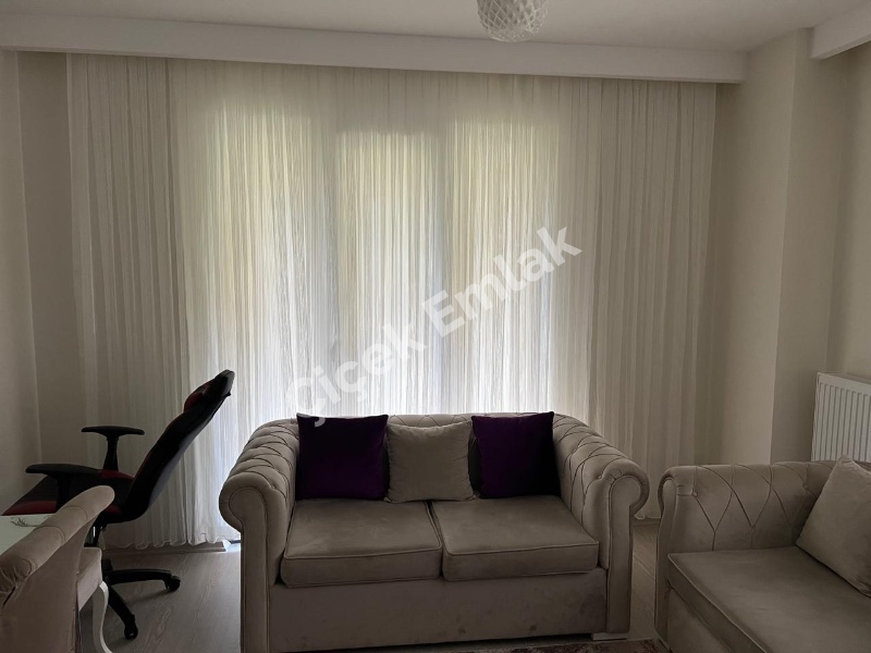 Çırçır'da Metro'ya 5 Dk Otoparklı Güvenlikli Site'de Eşyalı Kiralık Daire