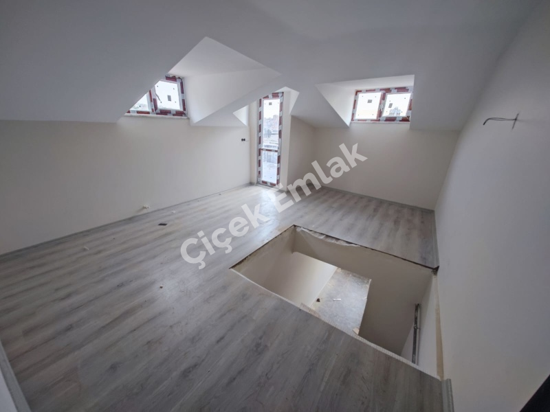 Alibeyköy Çarşı İçine Yakın 4+1 Sıfır Satılık Dubleks