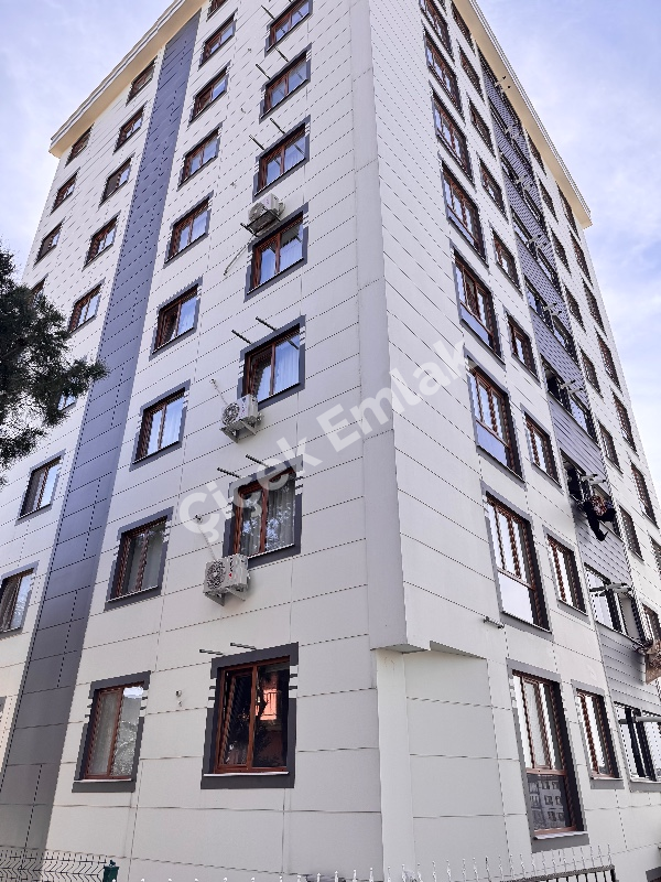 Yeşilpınar'da Otoparklı Yeni Bina'da 6.Kat Manzaralı 2+1 Satılık Daire