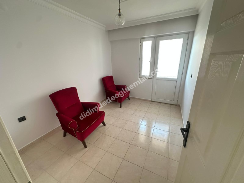 Didim Merkezde Çok Geniş Ön Cephe 4+1 Dubleks Daire