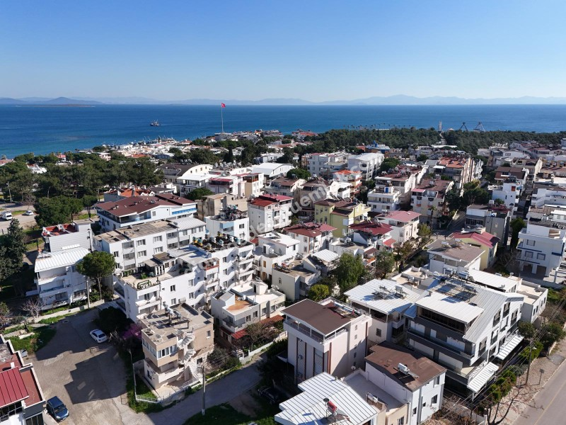 DİDİM ÇAMLIKTA DENİZE YÜRÜME MESAFESİNDE SATILIK 2+1 AYRI MUTFAK