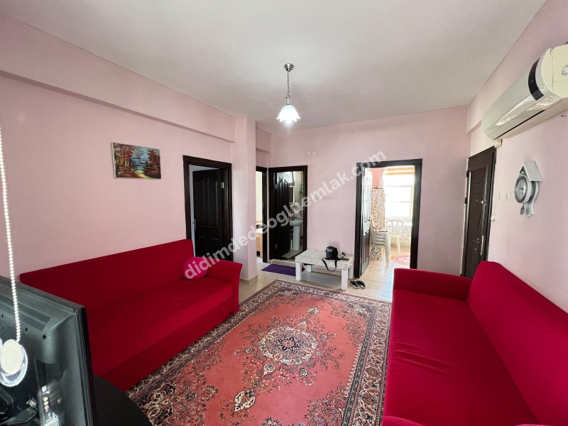 DİDİM ÇAMLIKTA DENİZE YÜRÜME MESAFESİNDE SATILIK 2+1 AYRI MUTFAK