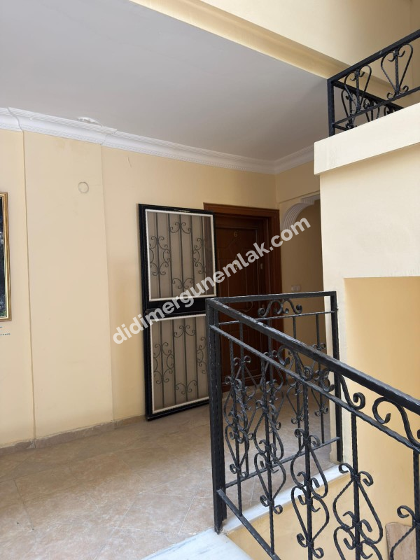 DİDİM ALTINKUM’DA DENİZE SADECE 150 METRE MESAFEDE GENİŞ VE KONFORLU 2+1 SATILIK DAİRE