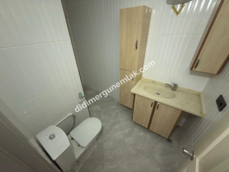 DİDİM ALTINKUM’DA DENİZE SADECE 150 METRE MESAFEDE GENİŞ VE KONFORLU 2+1 SATILIK DAİRE