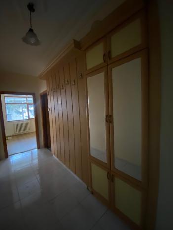 GÜVENAY - ÇORUM KARAKEÇİLİ ATATÜRK LİSESİ ARKASINDA 3+1 KİRALIK DAİRE 