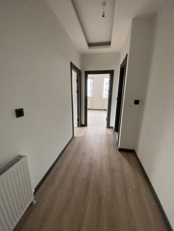 GÜVENAY - ÇORUM BAHÇELİEVLER MAH. SÜLÜKLÜEVLERDE SATILIK 2+1 DAİRE