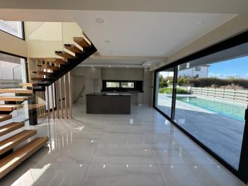  GİRNE  ÇATALKÖY'DE   SATILIK HAVUZLU VİLLA 