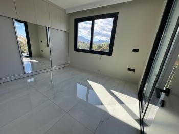  GİRNE  ÇATALKÖY'DE   SATILIK HAVUZLU VİLLA 