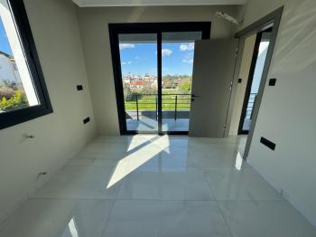  GİRNE  ÇATALKÖY'DE   SATILIK HAVUZLU VİLLA 