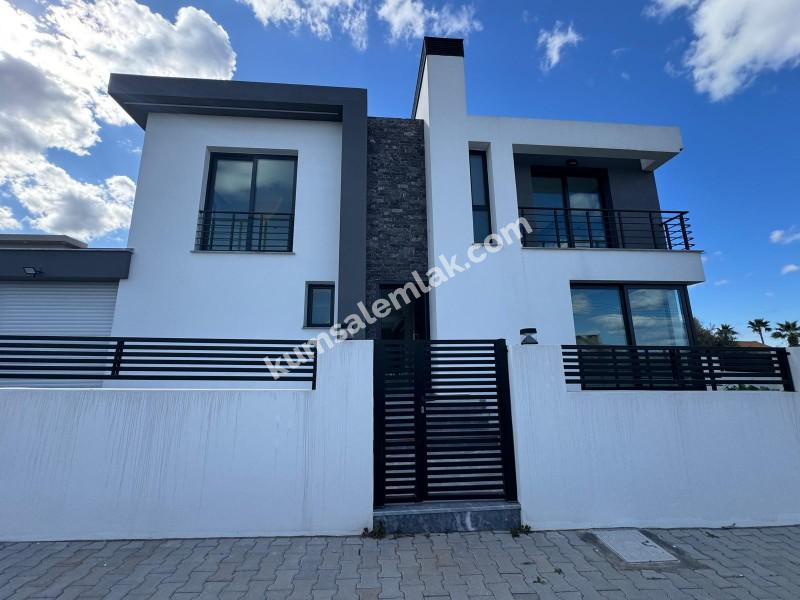  GİRNE  ÇATALKÖY'DE   SATILIK HAVUZLU VİLLA 