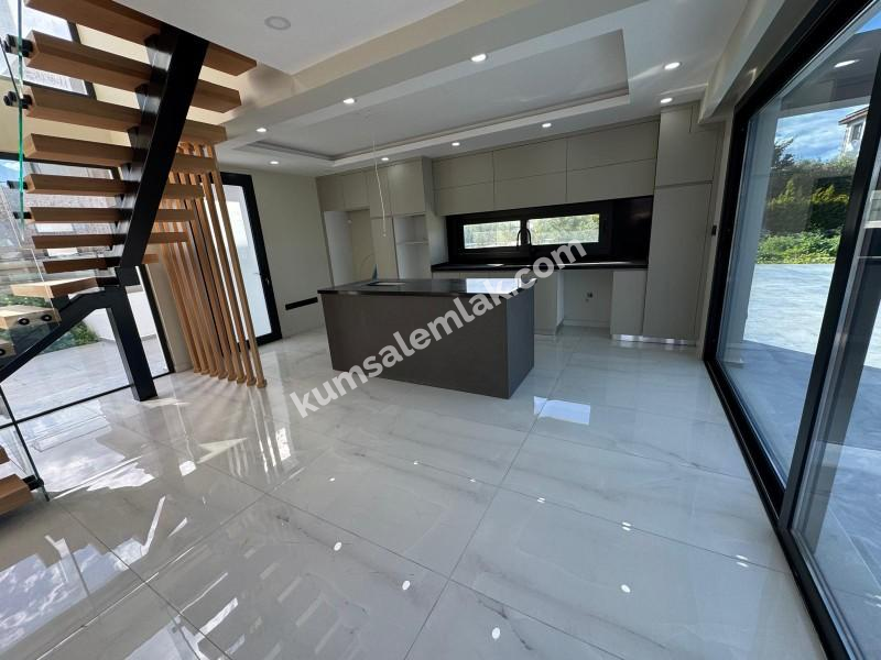  GİRNE  ÇATALKÖY'DE   SATILIK HAVUZLU VİLLA 