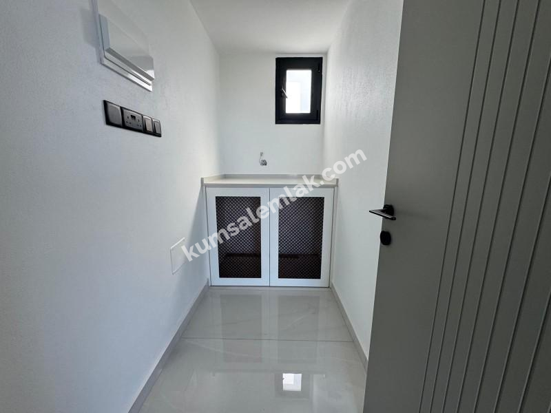  GİRNE  ÇATALKÖY'DE   SATILIK HAVUZLU VİLLA 