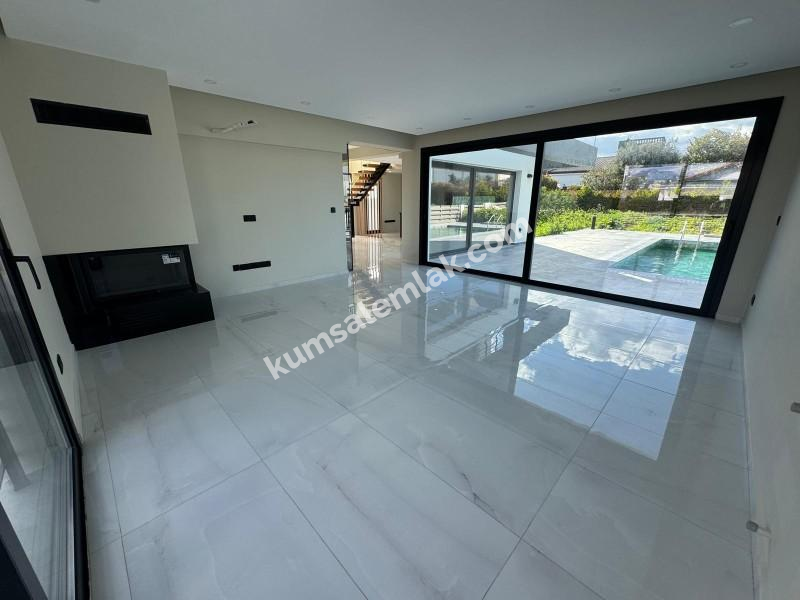  GİRNE  ÇATALKÖY'DE   SATILIK HAVUZLU VİLLA 