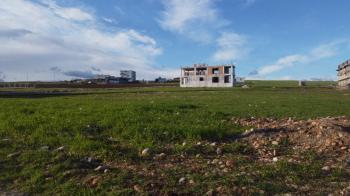 YILMAZ EMLAK'TAN GİRNE MAHALLESİNDE SATILIK 686 m² KÖŞEBAŞI ARSA