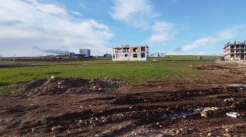 YILMAZ EMLAK'TAN GİRNE MAHALLESİNDE SATILIK 686 m² KÖŞEBAŞI ARSA