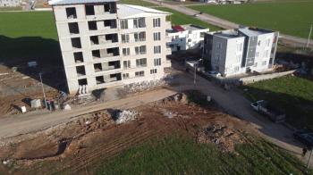YILMAZ EMLAK'TAN GİRNE MAHALLESİNDE SATILIK 686 m² KÖŞEBAŞI ARSA