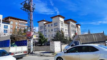 YILMAZ EMLAK'TAN KAHTA KAYMAKAMLIK CİVARINDA SATILIK 25 m2 DÜKKAN