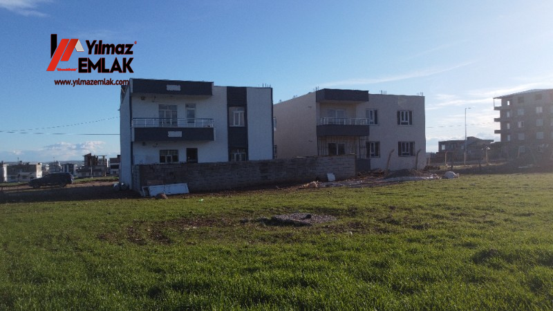 TURGUT ÖZAL MAHALLESİNDE SATILIK 382 m² KUZEY CEPHELİ ARSA