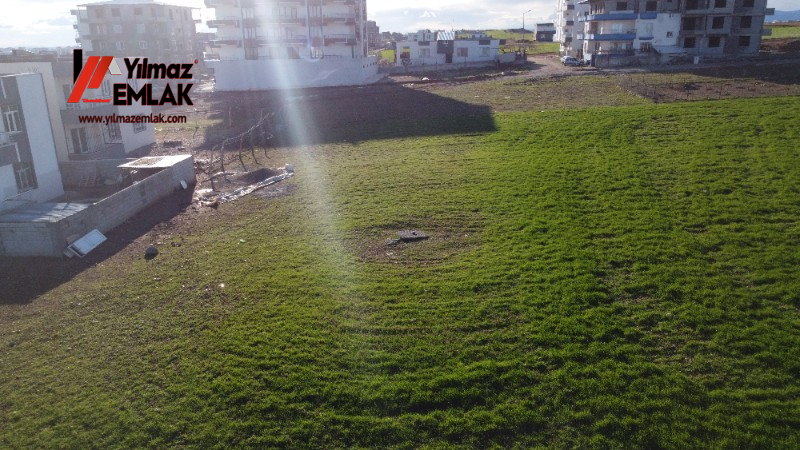 TURGUT ÖZAL MAHALLESİNDE SATILIK 382 m² KUZEY CEPHELİ ARSA