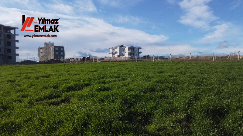 TURGUT ÖZAL MAHALLESİNDE SATILIK 382 m² KUZEY CEPHELİ ARSA