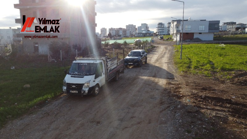 YILMAZ EMLAK'TAN GİRNE MAHALLESİNDE SATILIK 686 m² KÖŞEBAŞI ARSA