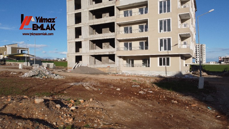 YILMAZ EMLAK'TAN GİRNE MAHALLESİNDE SATILIK 686 m² KÖŞEBAŞI ARSA