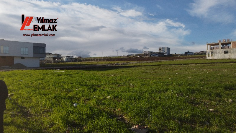 YILMAZ EMLAK'TAN GİRNE MAHALLESİNDE SATILIK 686 m² KÖŞEBAŞI ARSA