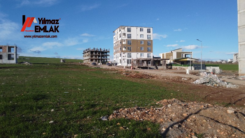 YILMAZ EMLAK'TAN GİRNE MAHALLESİNDE SATILIK 686 m² KÖŞEBAŞI ARSA