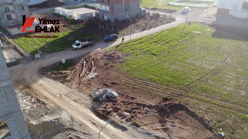 YILMAZ EMLAK'TAN GİRNE MAHALLESİNDE SATILIK 686 m² KÖŞEBAŞI ARSA