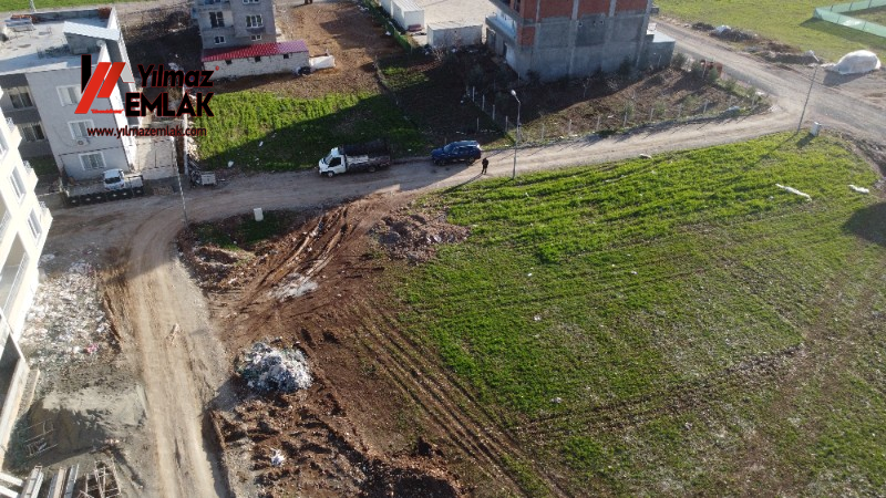 YILMAZ EMLAK'TAN GİRNE MAHALLESİNDE SATILIK 686 m² KÖŞEBAŞI ARSA