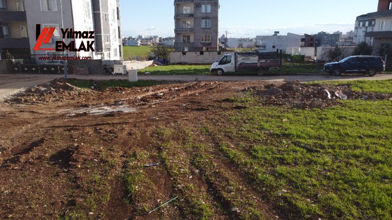 YILMAZ EMLAK'TAN GİRNE MAHALLESİNDE SATILIK 686 m² KÖŞEBAŞI ARSA
