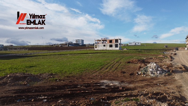 YILMAZ EMLAK'TAN GİRNE MAHALLESİNDE SATILIK 686 m² KÖŞEBAŞI ARSA