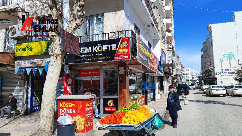 YILMAZ EMLAK'TAN KAHTA KAYMAKAMLIK CİVARINDA SATILIK 25 m2 DÜKKAN