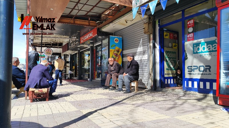 YILMAZ EMLAK'TAN KAHTA KAYMAKAMLIK CİVARINDA SATILIK 25 m2 DÜKKAN
