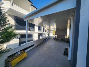 HİSAR MAHALLESİNDE OTOPARKLI | TERASLI | GÜNEYBATI CEPHELİ 3+1 VİLLA