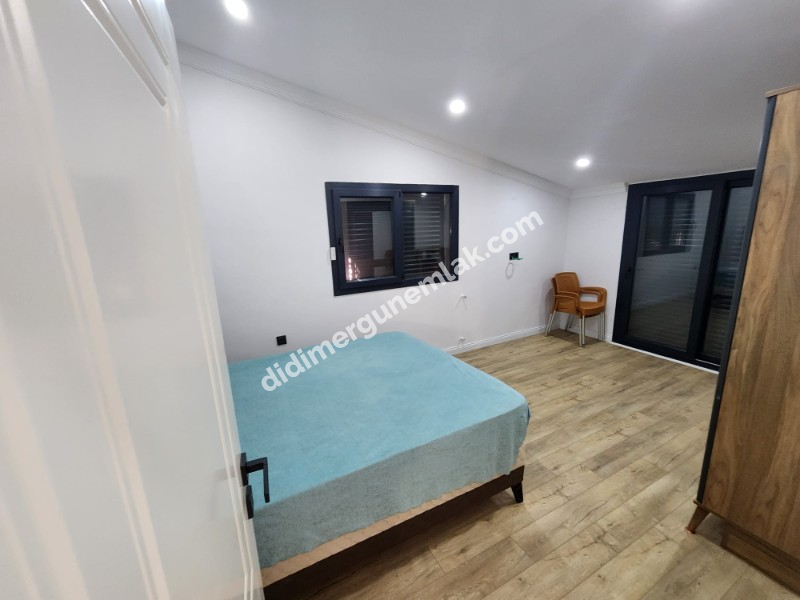 HİSAR MAHALLESİNDE OTOPARKLI | TERASLI | GÜNEYBATI CEPHELİ 3+1 VİLLA