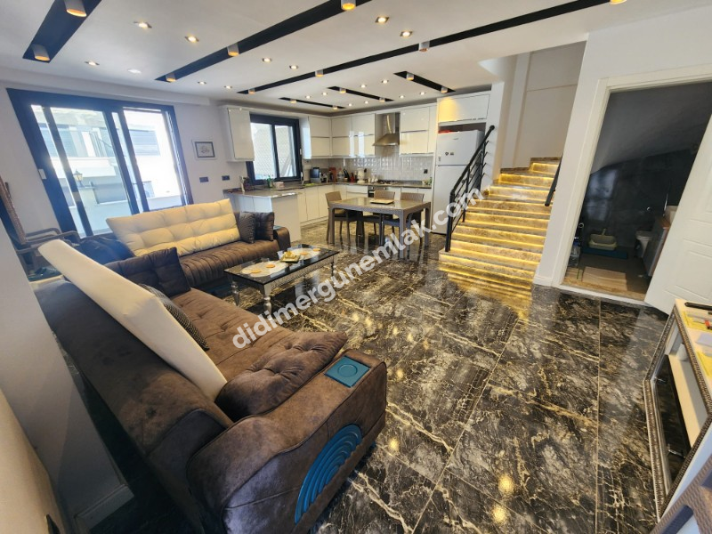 HİSAR MAHALLESİNDE OTOPARKLI | TERASLI | GÜNEYBATI CEPHELİ 3+1 VİLLA