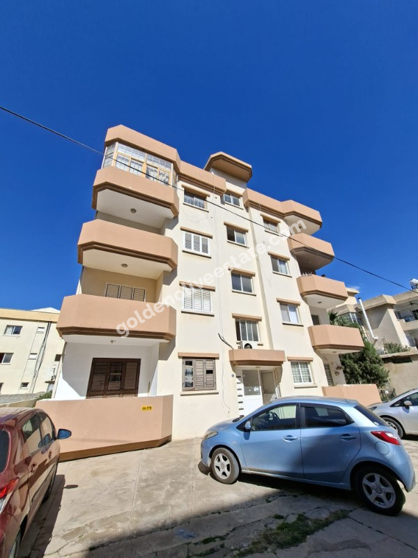 MAĞUSA GÜLSEREN-KARAKOL BÖLGESİNDE SATILIK 3+1 DAİRE