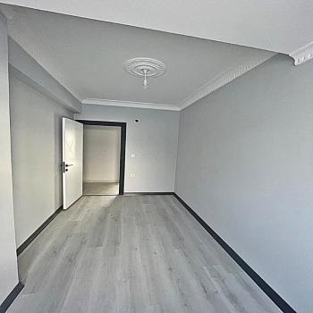 ÖRNEK MAHALLESİNDE MERKEZİ KONUMDA SIFIR 2+1 