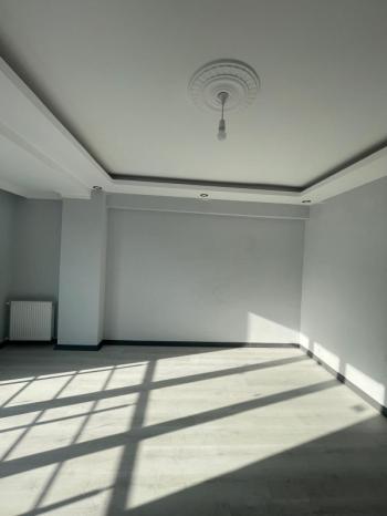 ÖRNEK MAHALLESİNDE MERKEZİ KONUMDA SIFIR 2+1 