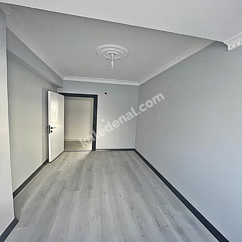 ÖRNEK MAHALLESİNDE MERKEZİ KONUMDA SIFIR 2+1 