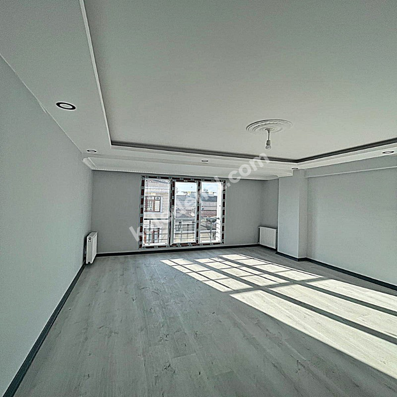 ÖRNEK MAHALLESİNDE MERKEZİ KONUMDA SIFIR 2+1 