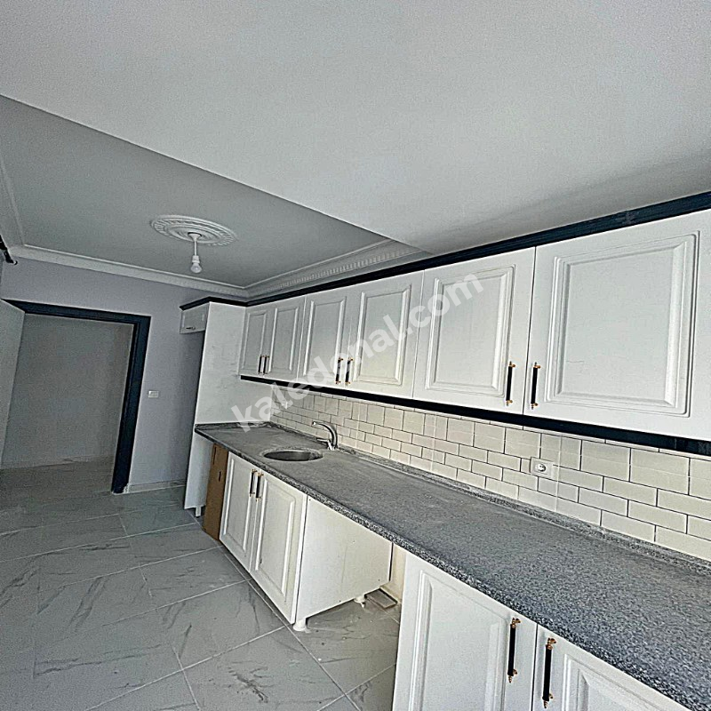 ÖRNEK MAHALLESİNDE MERKEZİ KONUMDA SIFIR 2+1 