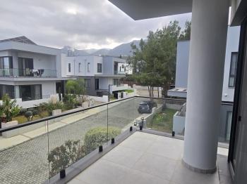 Edremit Bölgesi Elit Konumda Satılık Villa