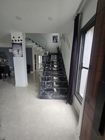 Edremit Bölgesi Elit Konumda Satılık Villa