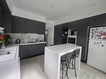 Edremit Bölgesi Elit Konumda Satılık Villa