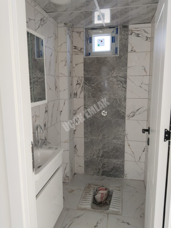 AFYON ÜÇOK EMLAKTAN FATİH MAH SIFIR GENİŞ 3+1 105M² SATILIK DAİRELER 