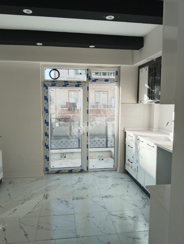 AFYON ÜÇOK EMLAKTAN FATİH MAH SIFIR GENİŞ 3+1 105M² SATILIK DAİRELER 