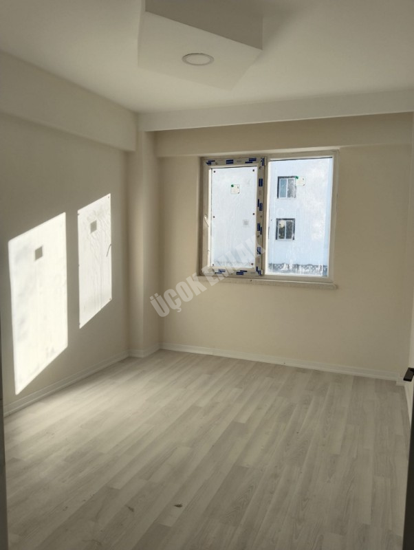 AFYON ÜÇOK EMLAKTAN FATİH MAH SIFIR GENİŞ 3+1 105M² SATILIK DAİRELER 